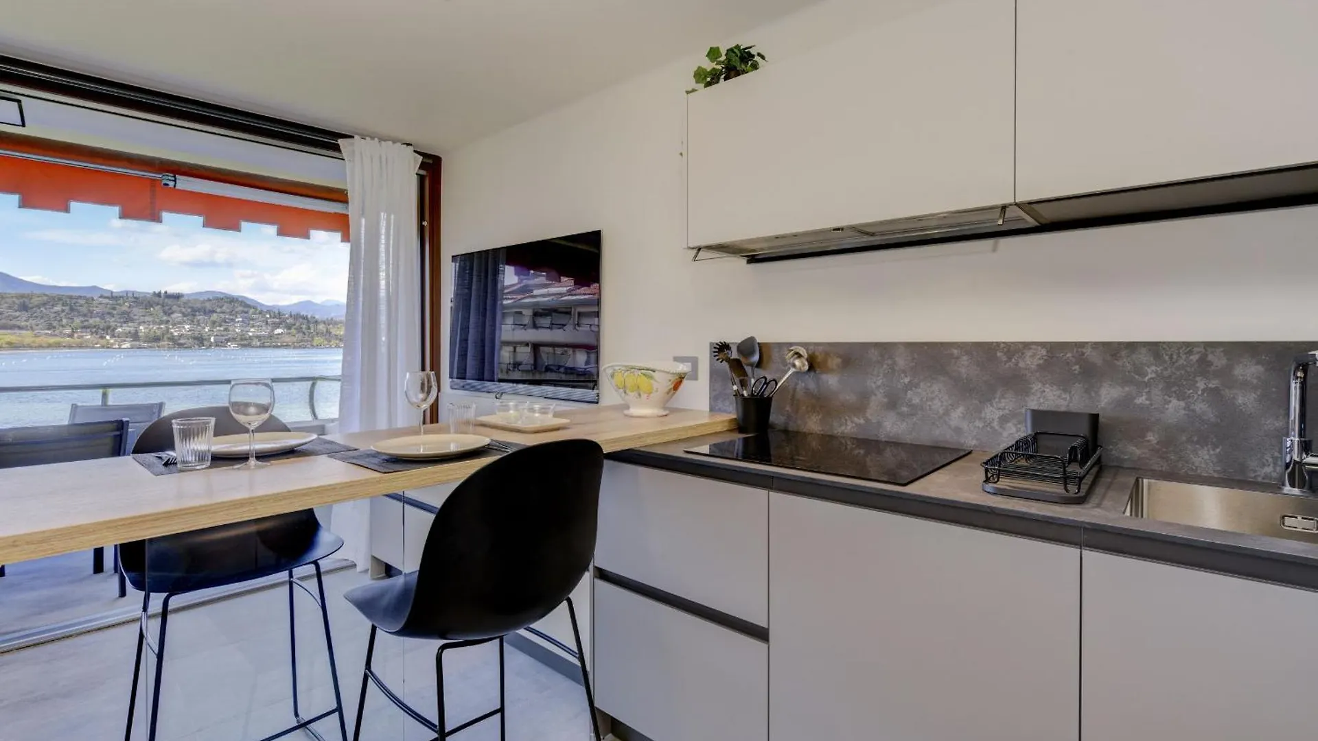 Apartment Garda Marina By Garda Fewo Manerba del Garda Italy